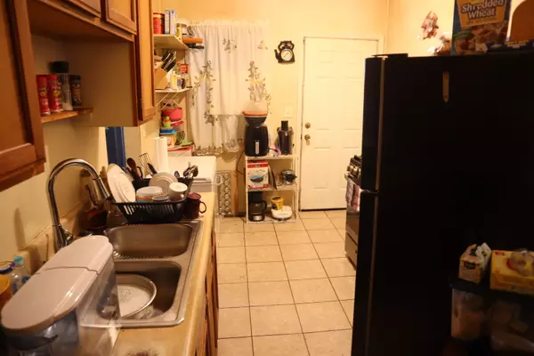 Chicago, IL 60637,6948 S EBERHART Avenue