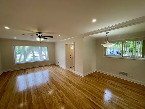 Lincolnwood, IL 60712,7075 N Cicero Avenue