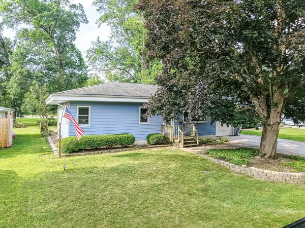 Genoa, IL 60135,416 Holly Court