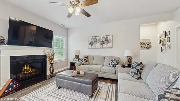 Elgin, IL 60124,3634 Reddington Circle