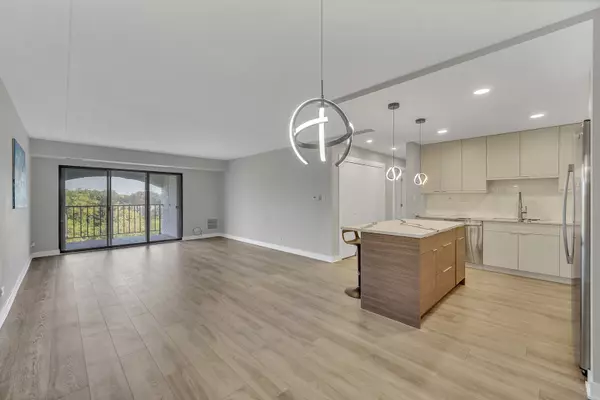 Wheeling, IL 60090,Address not disclosed