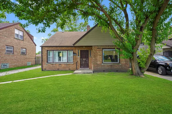 8742 S Washtenaw Avenue, Evergreen Park, IL 60805