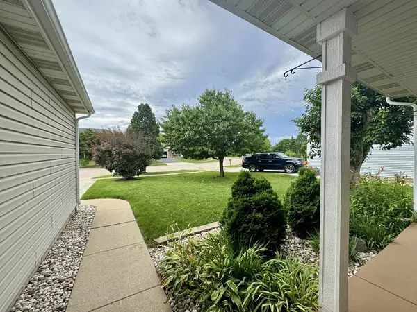 Huntley, IL 60142,10927 Braemar E Parkway