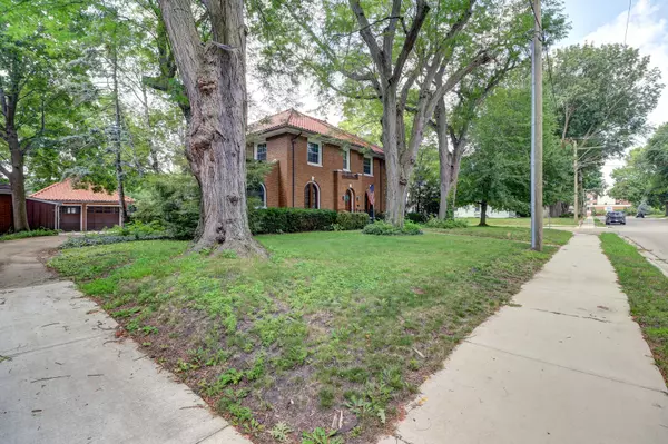 Sterling, IL 61081,1411 1st Avenue