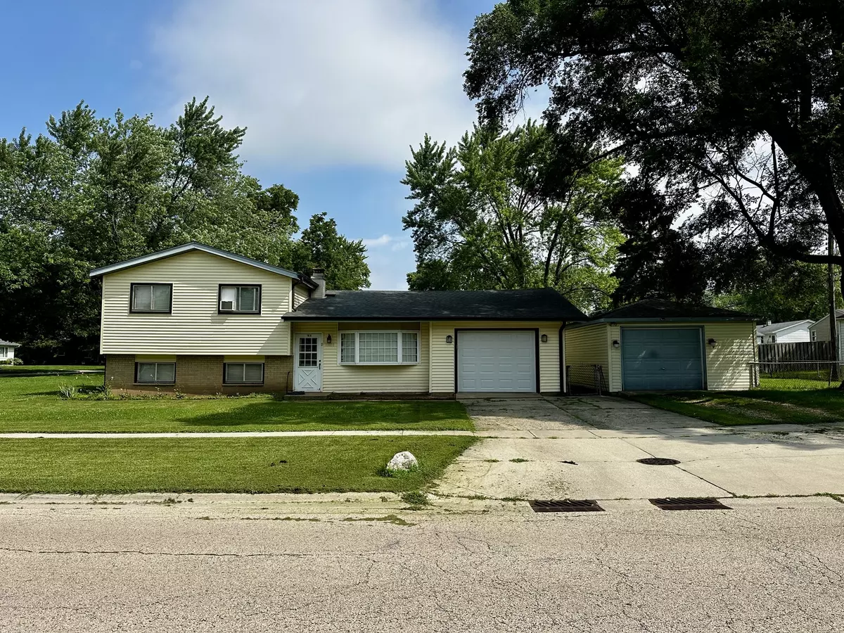 Huntley, IL 60142,11618 Douglas Avenue