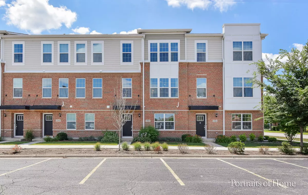 Naperville, IL 60564,2906 REFLECTION Drive