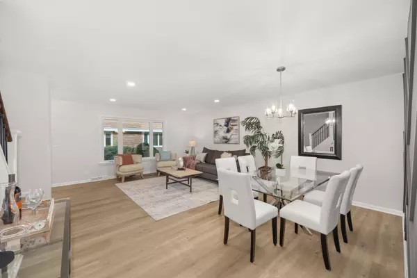 Park Ridge, IL 60068,1001 Peterson Avenue #B