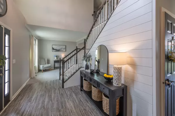 Yorkville, IL 60560,732 Kentshire Drive