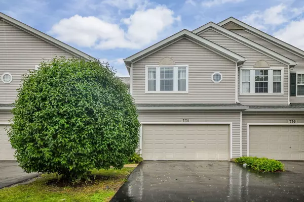 772 Panorama Court, Aurora, IL 60502