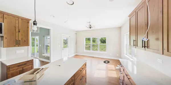 Lakewood, IL 60014,7111 Marsh Drive
