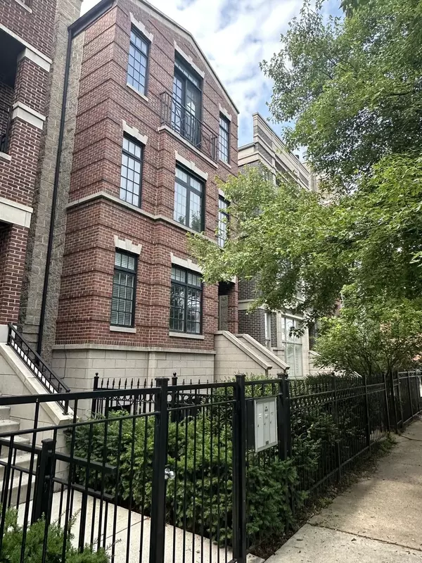 1539 W Montana Street #3, Chicago, IL 60614