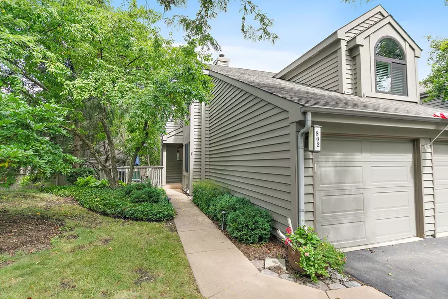 802 Golf Lane #994, Lake Barrington, IL 60010