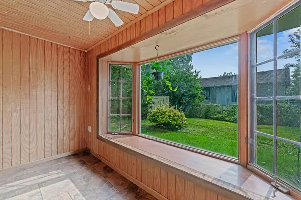 Mchenry, IL 60051,120 Cedardel Street