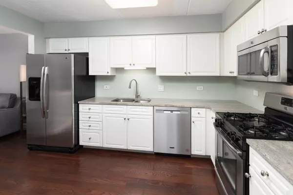 Niles, IL 60714,7071 W Touhy Avenue #307