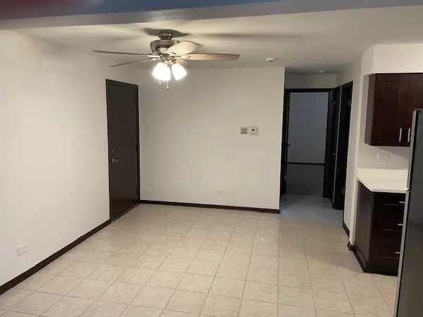 Darien, IL 60561,7730 Wildwood Court #2N