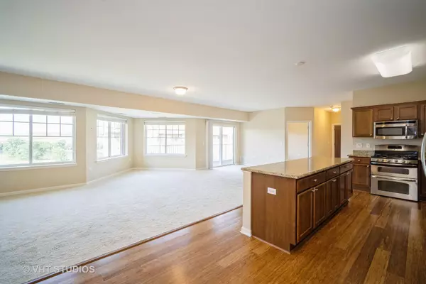 Northbrook, IL 60062,2220 Founders Drive #316