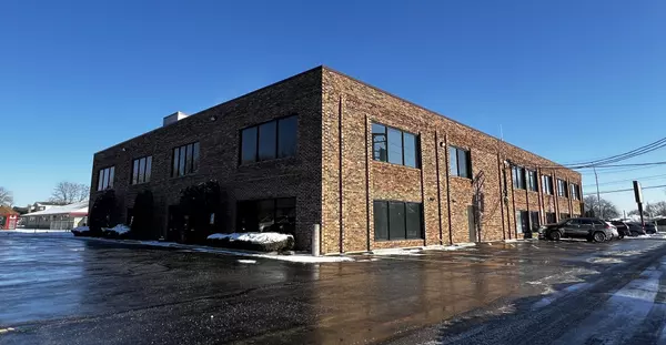 Palos Hills, IL 60465,9944 S ROBERTS Road #208