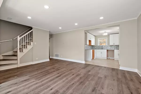 Park Forest, IL 60466,320 Oakwood Street