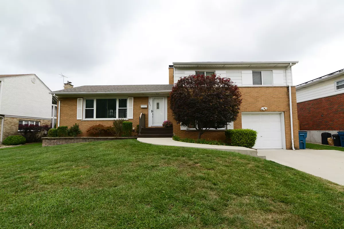 Melrose Park, IL 60160,1560 Lee Avenue