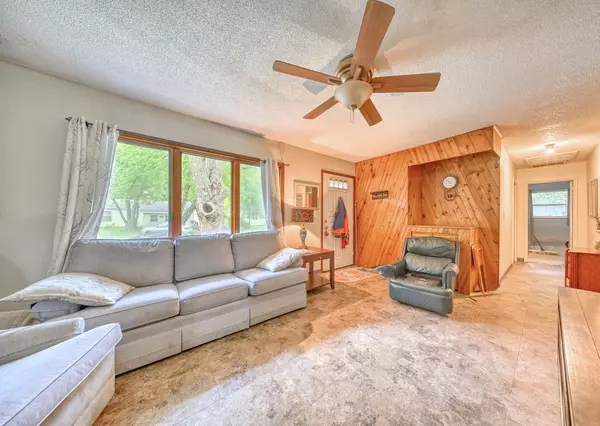 Urbana, IL 61802,2417 E Green Street