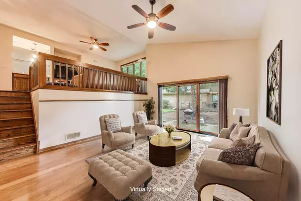 Bloomingdale, IL 60108,45 Castle Rock Lane