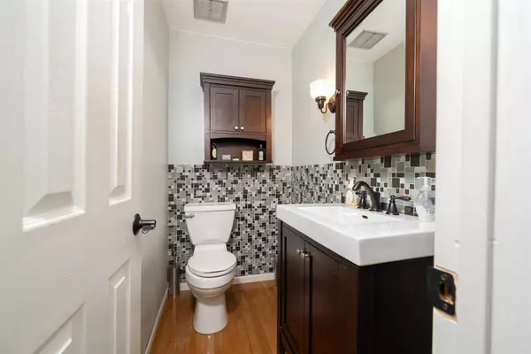 Normal, IL 61761,107 Veronica Way