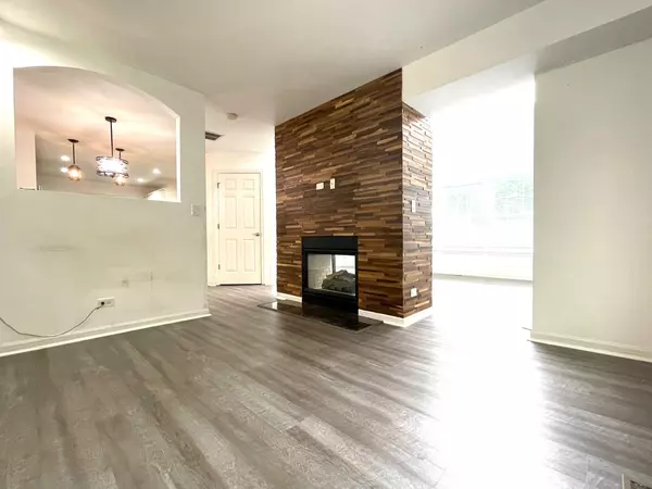 Schaumburg, IL 60173,54 EGG HARBOUR Court