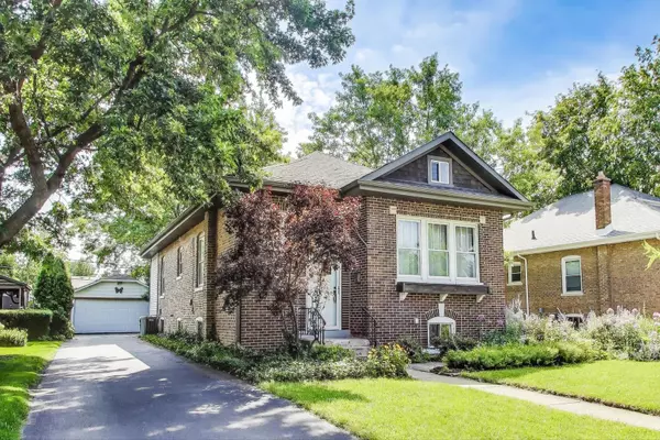 Lombard, IL 60148,537 S Grace Street