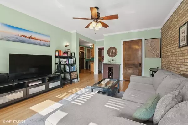 Chicago, IL 60640,4956 N Winchester Avenue #1