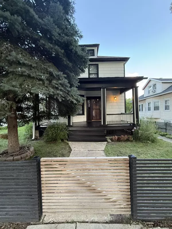 3751 W 63rd Place, Chicago, IL 60629