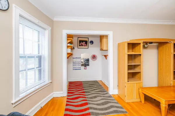 Evanston, IL 60202,356 Ridge Avenue #6-2