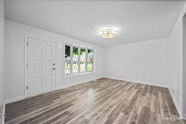 Crestwood, IL 60418,13116 Fairway Drive