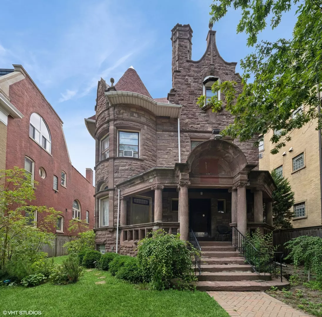 Chicago, IL 60640,4516 N Sheridan Road