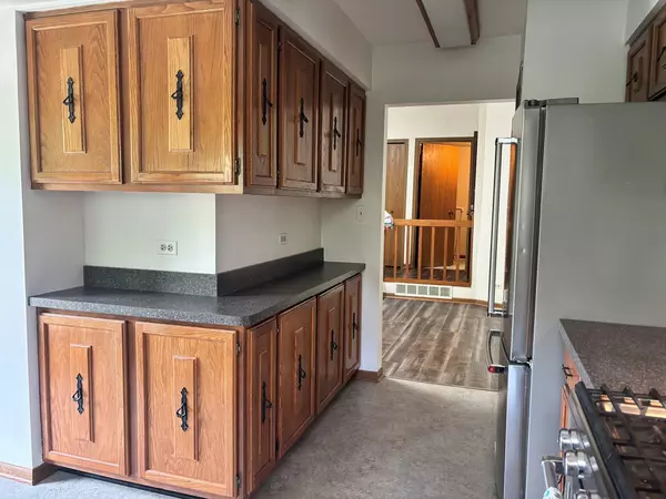 Carol Stream, IL 60188,462 S President Street #304