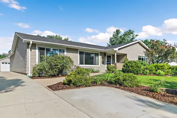 Schaumburg, IL 60193,630 Fairview Lane