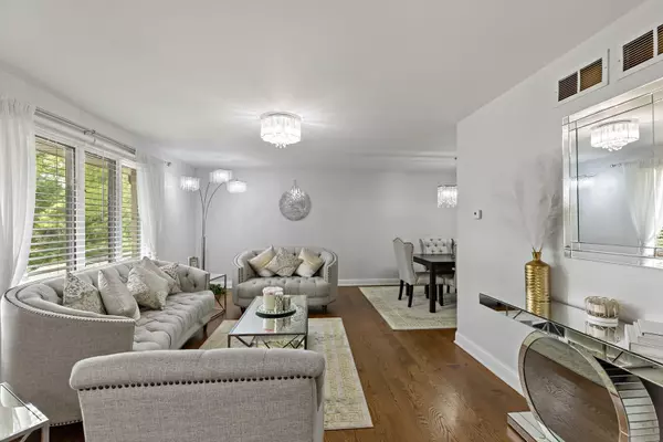 Orland Park, IL 60462,7308 W 153rd Street #3