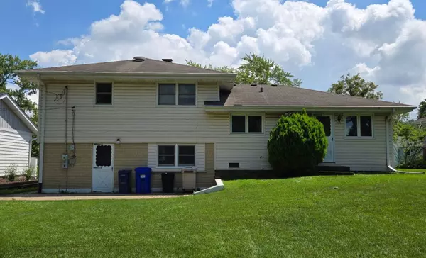 Wheaton, IL 60187,102 N Erie Street