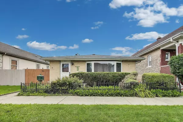 4121 Maple Avenue, Lyons, IL 60534