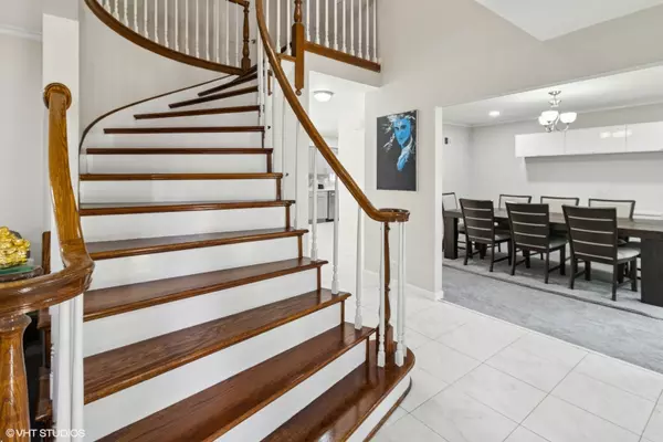 Mount Prospect, IL 60056,601 S Saint Cecilia Drive