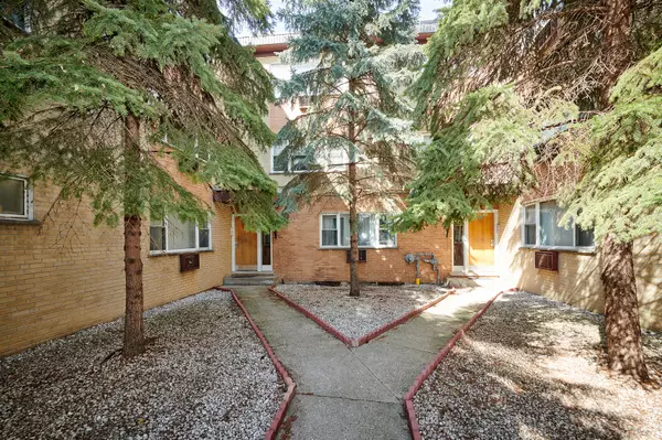 Chicago, IL 60626,1714 W Touhy Avenue #C2W