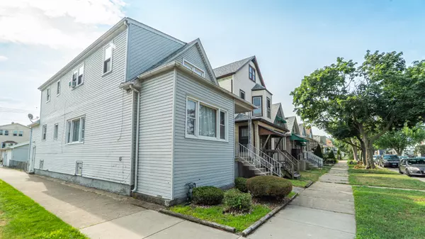 Chicago, IL 60617,10401 S Avenue H
