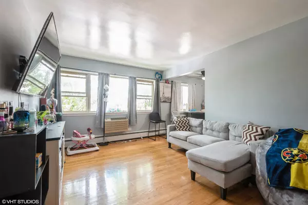 Chicago, IL 60630,4757 N Keeler Avenue #302