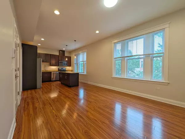 Chicago, IL 60622,2048 W Evergreen Avenue #3