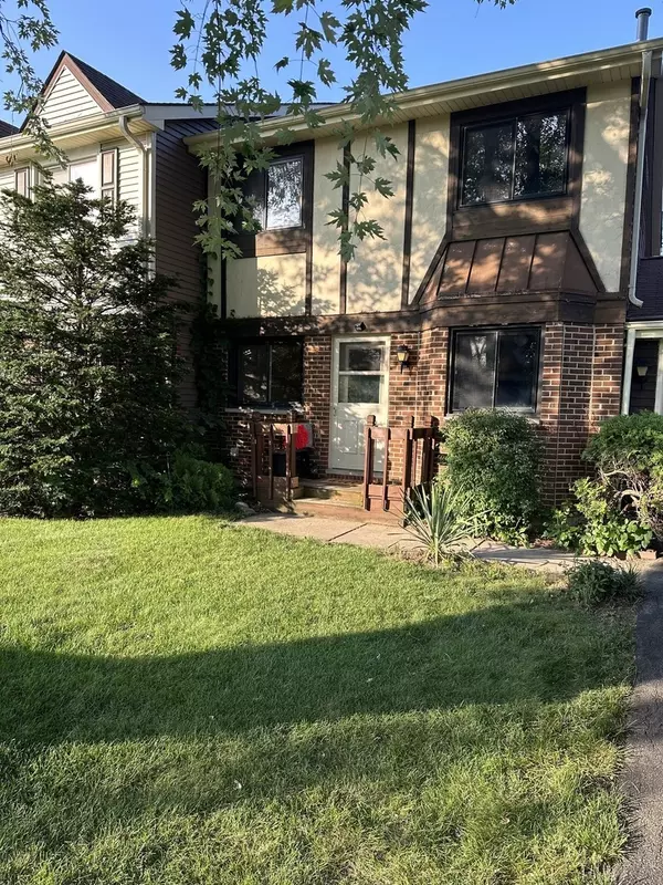 Naperville, IL 60540,7S473 Creek Drive