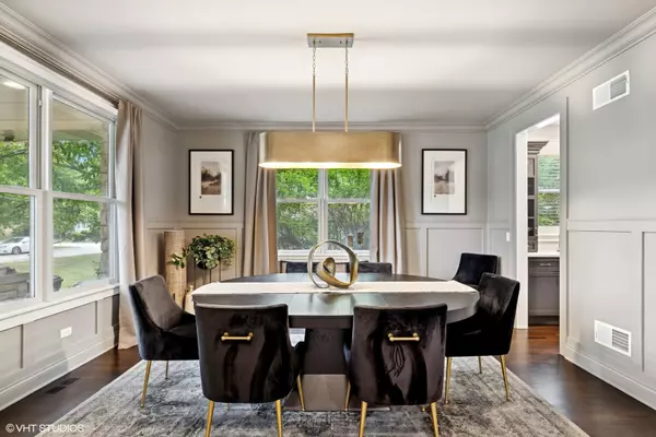 Arlington Heights, IL 60005,907 S Vail Avenue