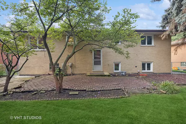 Oak Forest, IL 60452,6501 Forestview Drive
