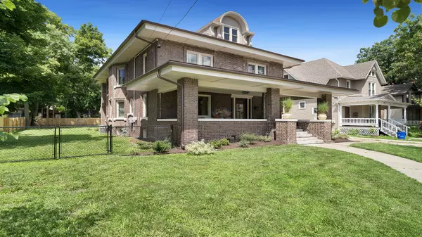 Rockford, IL 61104,512 College Avenue