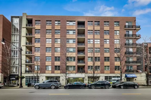Chicago, IL 60610,871 N Larrabee Street