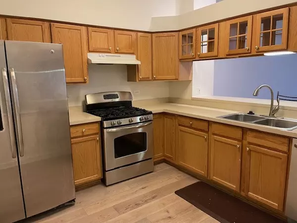 Naperville, IL 60540,2555 Arcadia Circle
