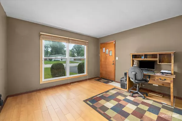 North Aurora, IL 60542,326 John Street